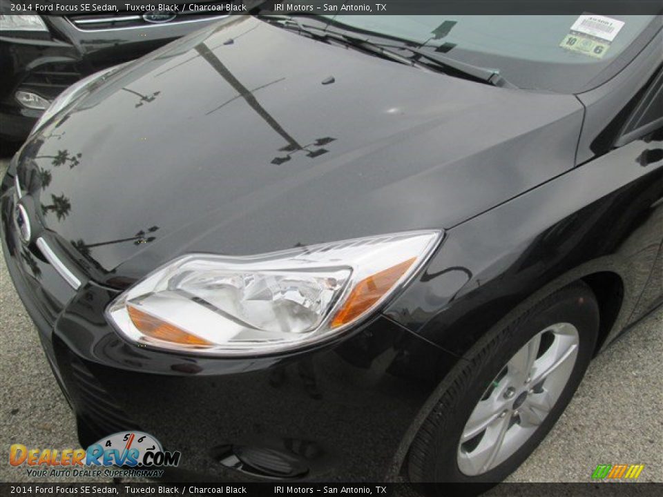 2014 Ford Focus SE Sedan Tuxedo Black / Charcoal Black Photo #8
