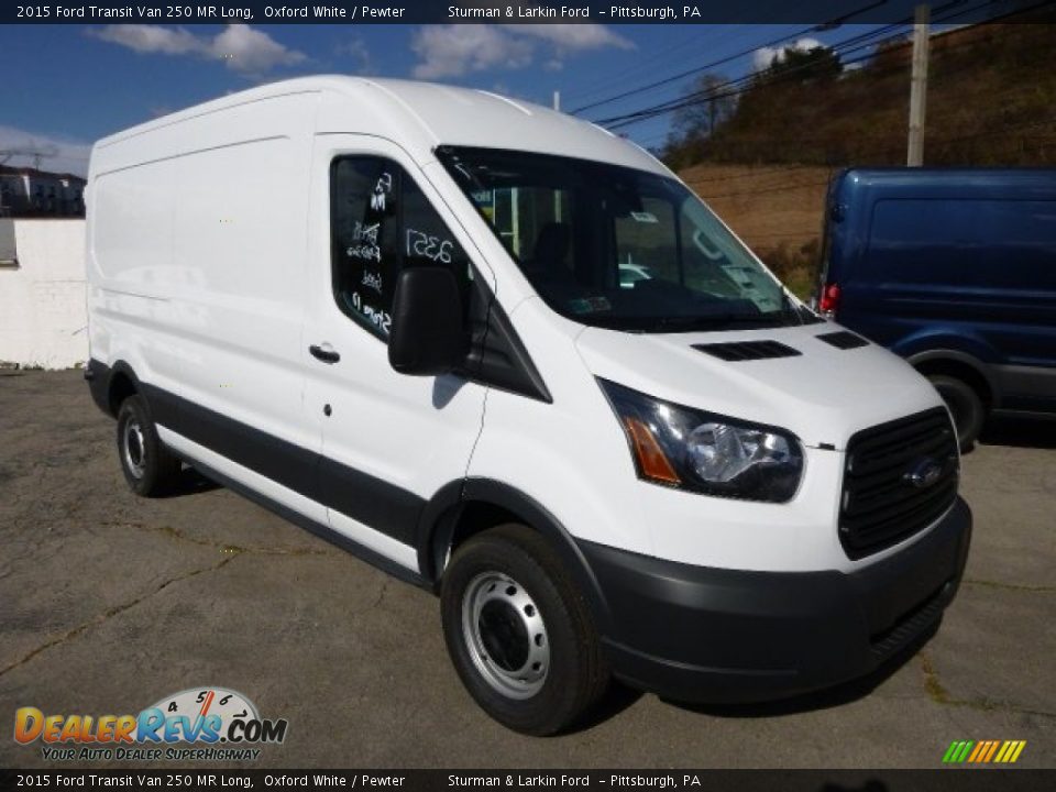 Front 3/4 View of 2015 Ford Transit Van 250 MR Long Photo #7