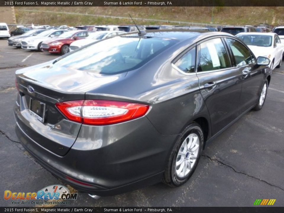 2015 Ford Fusion S Magnetic Metallic / Earth Gray Photo #2