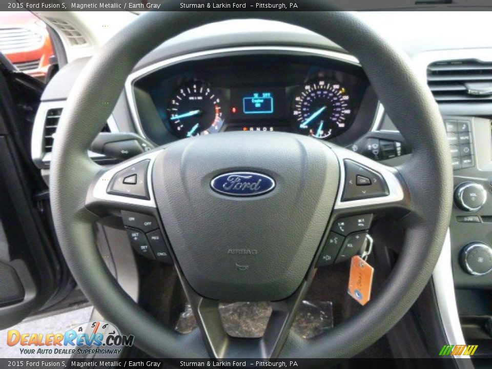 2015 Ford Fusion S Magnetic Metallic / Earth Gray Photo #11