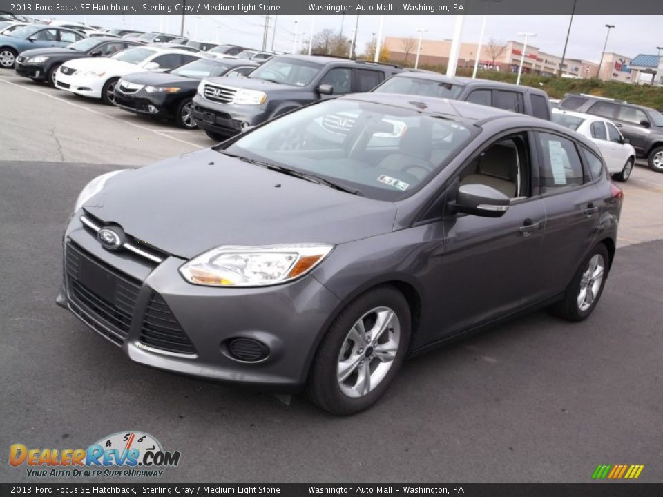 2013 Ford Focus SE Hatchback Sterling Gray / Medium Light Stone Photo #5