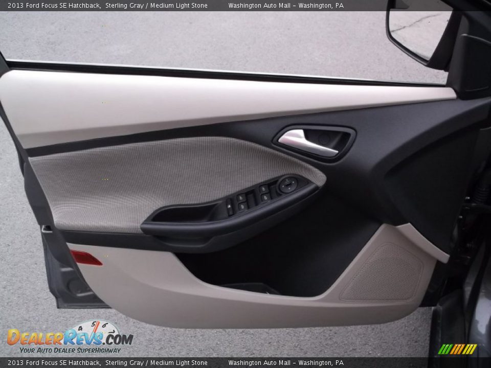2013 Ford Focus SE Hatchback Sterling Gray / Medium Light Stone Photo #10