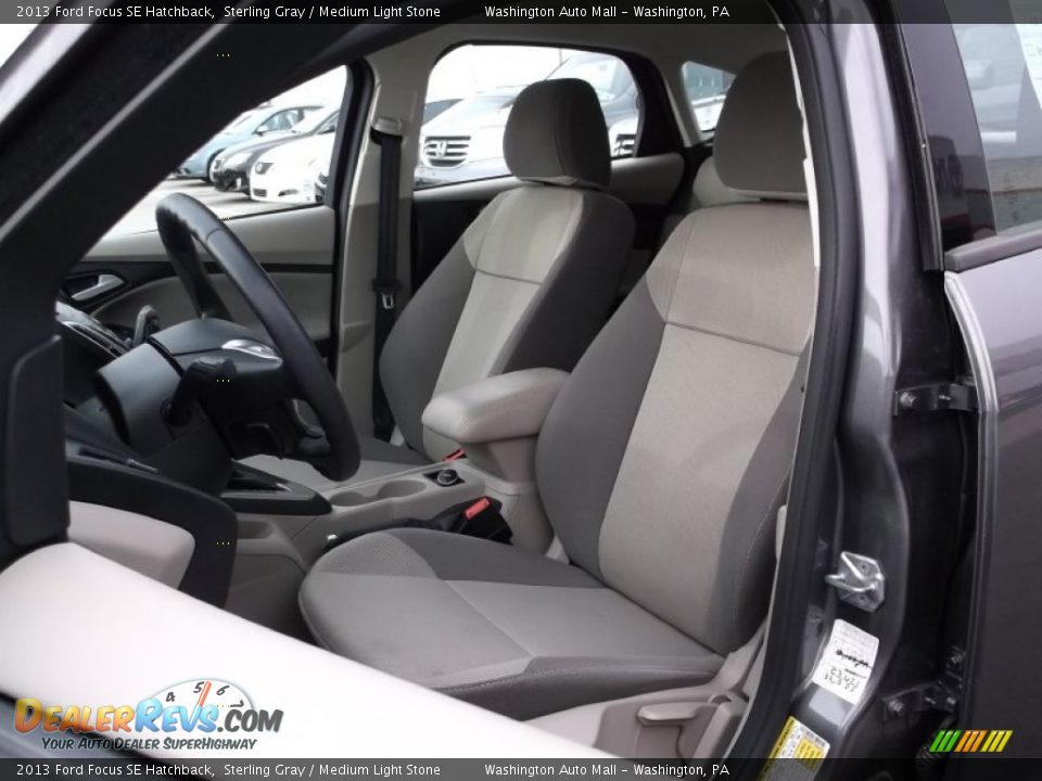 2013 Ford Focus SE Hatchback Sterling Gray / Medium Light Stone Photo #12