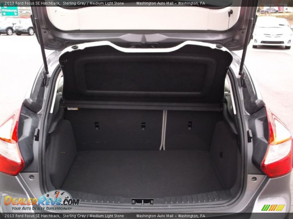 2013 Ford Focus SE Hatchback Sterling Gray / Medium Light Stone Photo #17