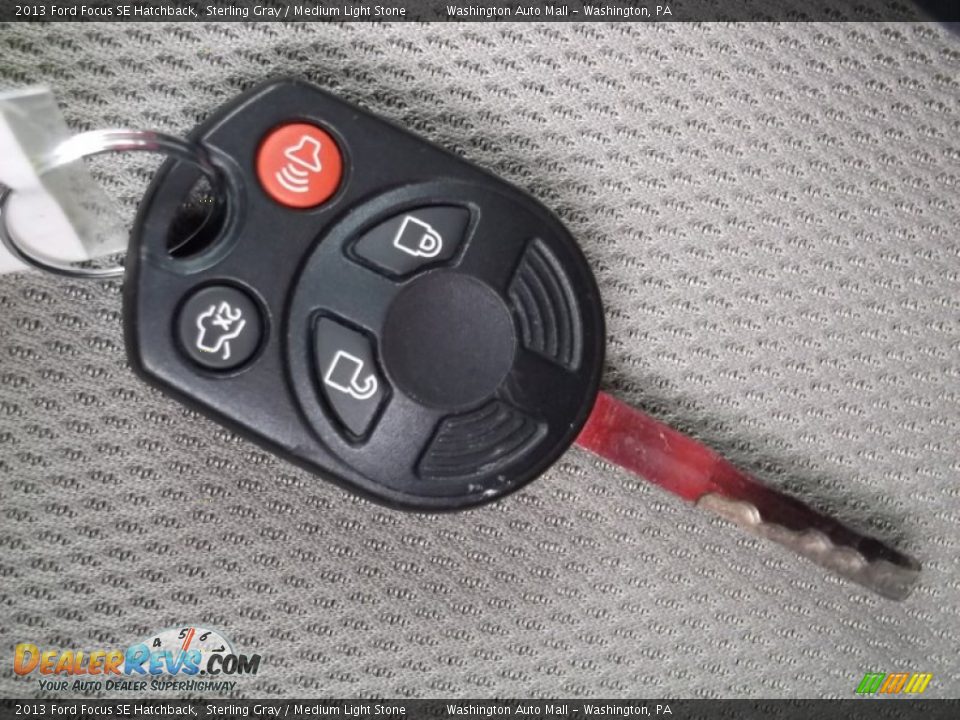 2013 Ford Focus SE Hatchback Sterling Gray / Medium Light Stone Photo #18