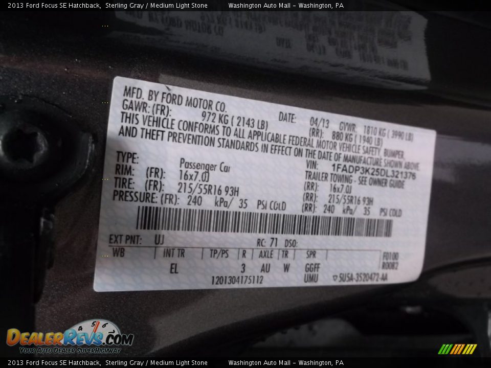 2013 Ford Focus SE Hatchback Sterling Gray / Medium Light Stone Photo #19