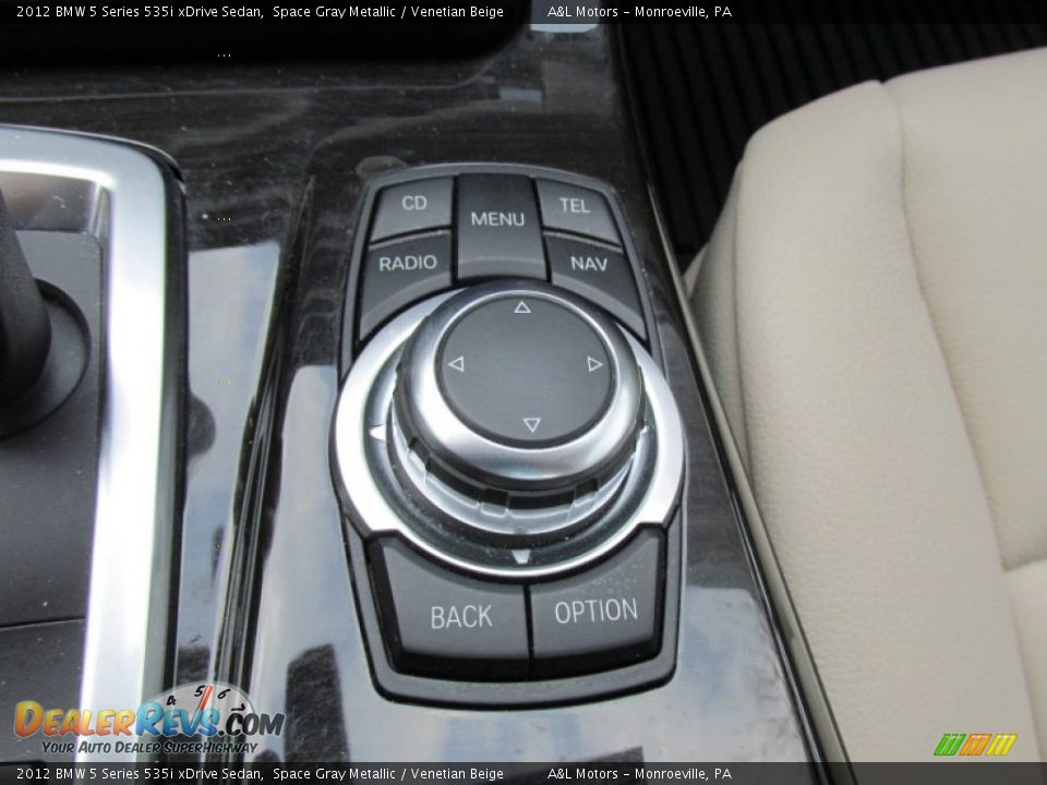 2012 BMW 5 Series 535i xDrive Sedan Space Gray Metallic / Venetian Beige Photo #17