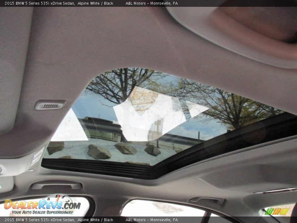 2015 BMW 5 Series 535i xDrive Sedan Alpine White / Black Photo #12
