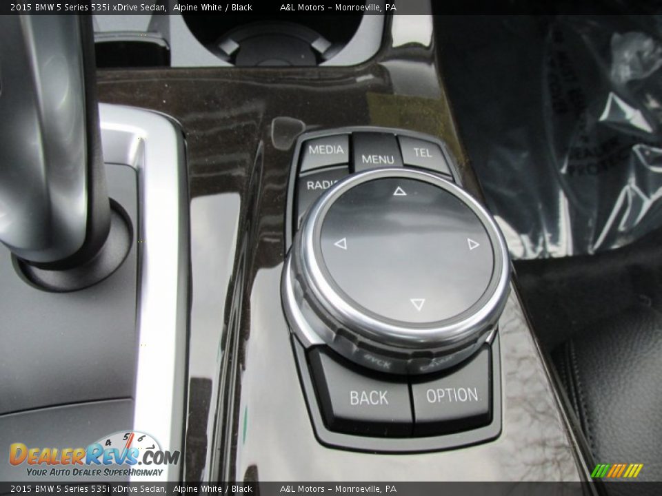 2015 BMW 5 Series 535i xDrive Sedan Alpine White / Black Photo #18