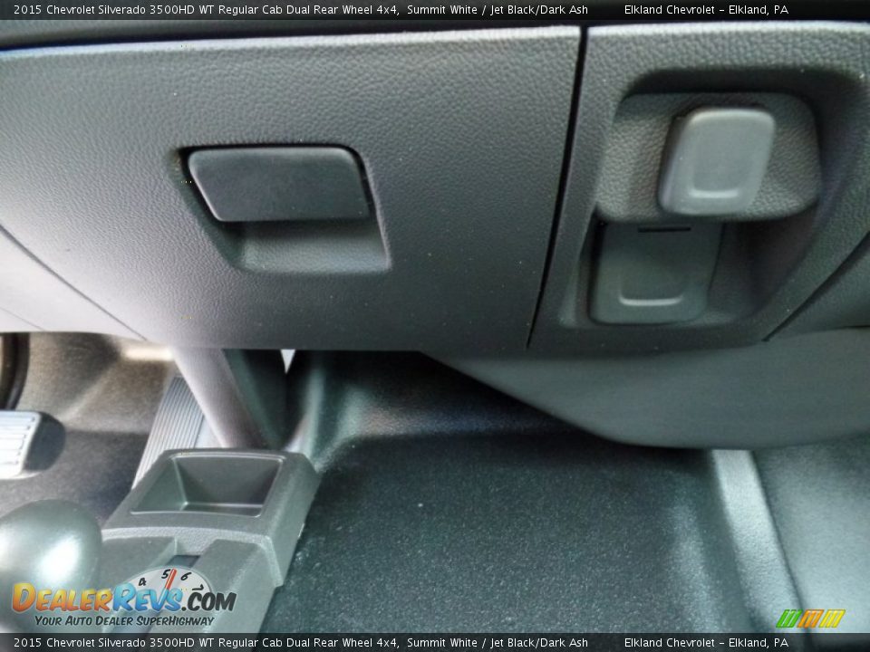 2015 Chevrolet Silverado 3500HD WT Regular Cab Dual Rear Wheel 4x4 Summit White / Jet Black/Dark Ash Photo #34