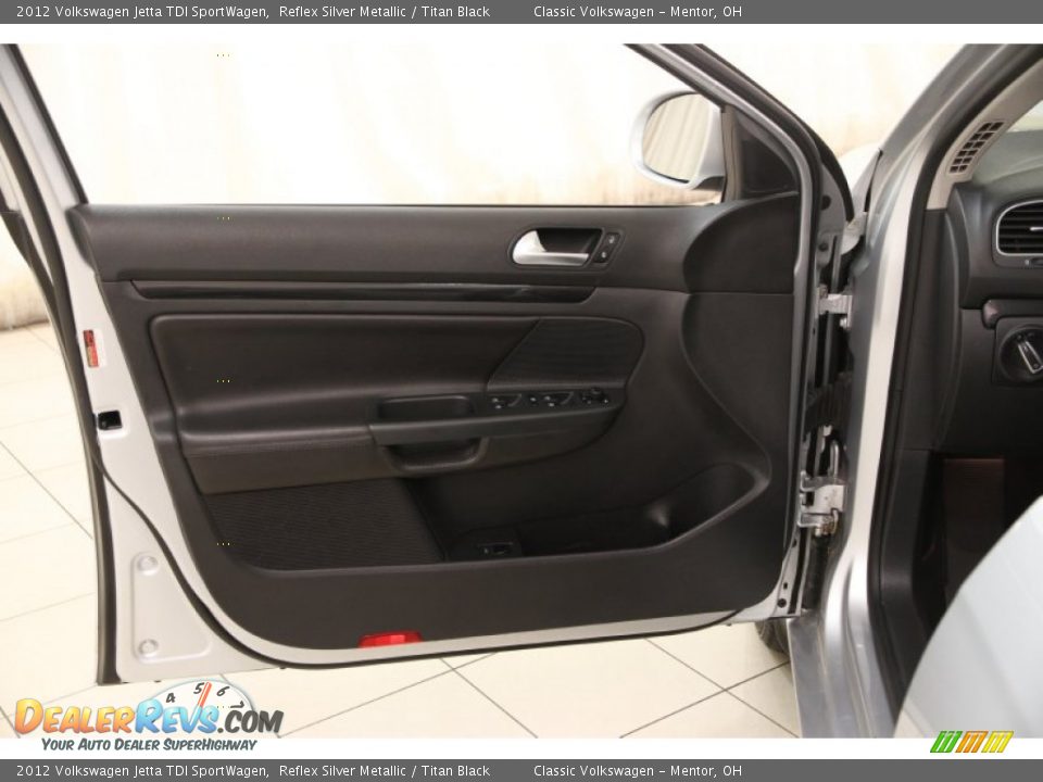2012 Volkswagen Jetta TDI SportWagen Reflex Silver Metallic / Titan Black Photo #4