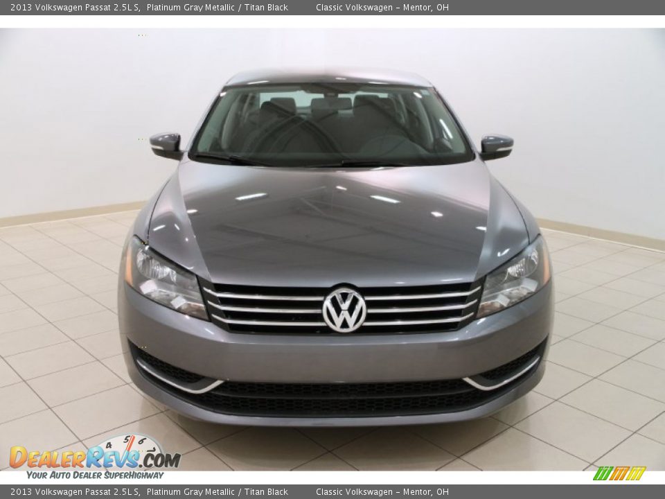 2013 Volkswagen Passat 2.5L S Platinum Gray Metallic / Titan Black Photo #2