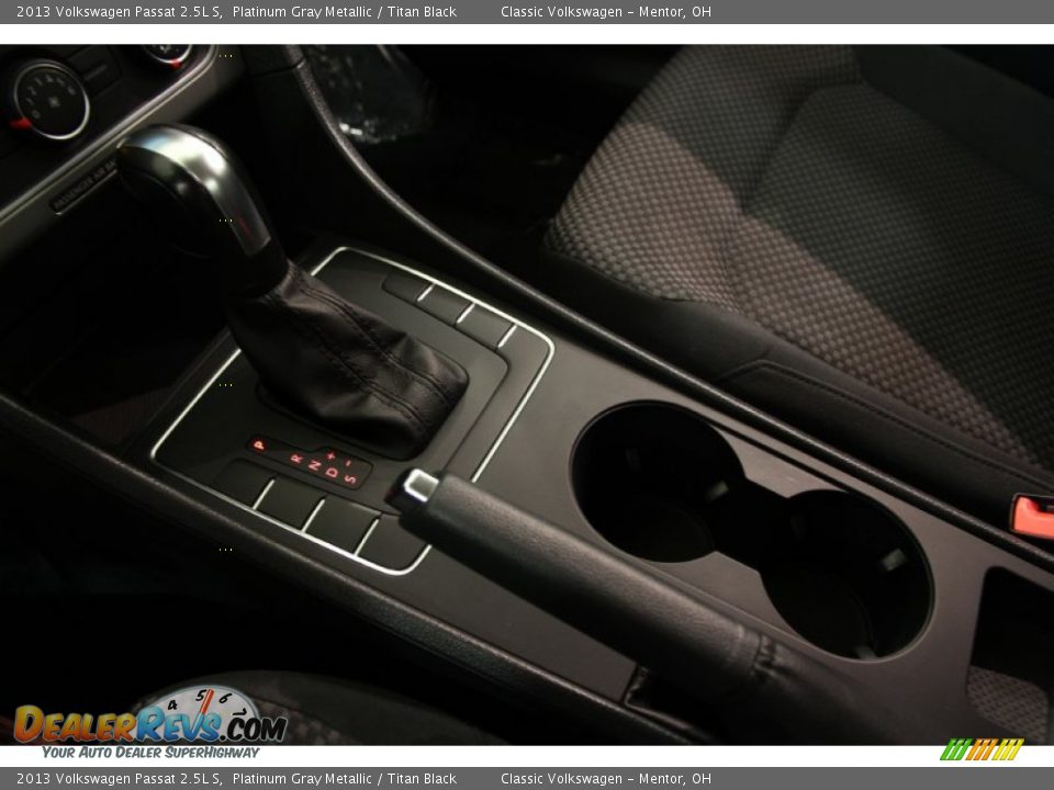 2013 Volkswagen Passat 2.5L S Platinum Gray Metallic / Titan Black Photo #9