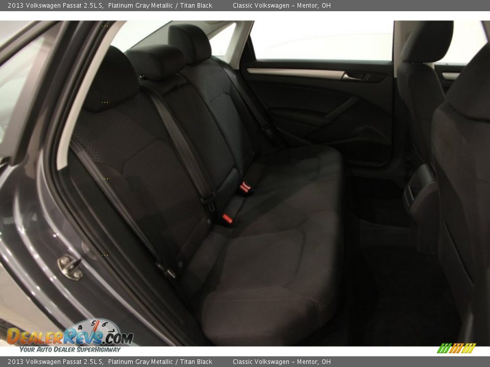 2013 Volkswagen Passat 2.5L S Platinum Gray Metallic / Titan Black Photo #11