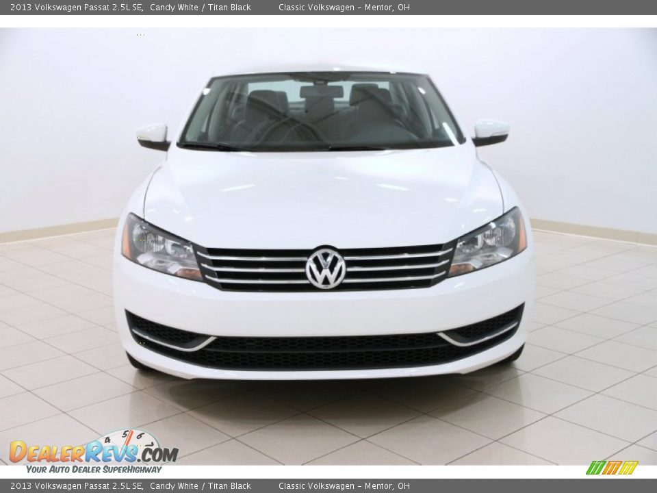 2013 Volkswagen Passat 2.5L SE Candy White / Titan Black Photo #2