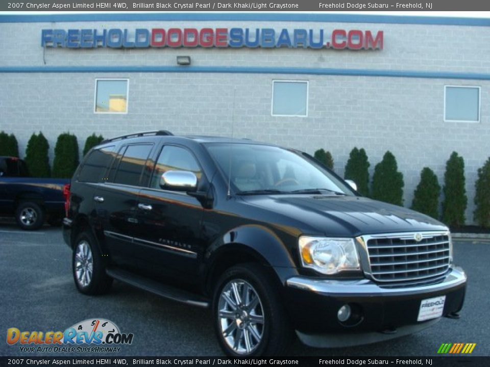 2007 Chrysler Aspen Limited HEMI 4WD Brilliant Black Crystal Pearl / Dark Khaki/Light Graystone Photo #1