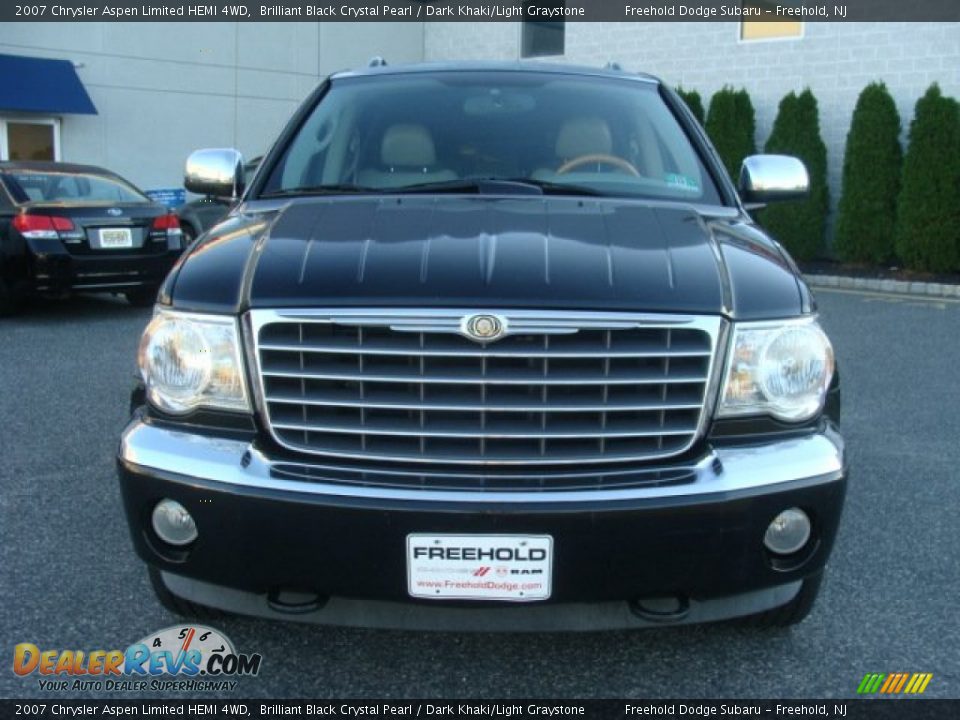 2007 Chrysler Aspen Limited HEMI 4WD Brilliant Black Crystal Pearl / Dark Khaki/Light Graystone Photo #2