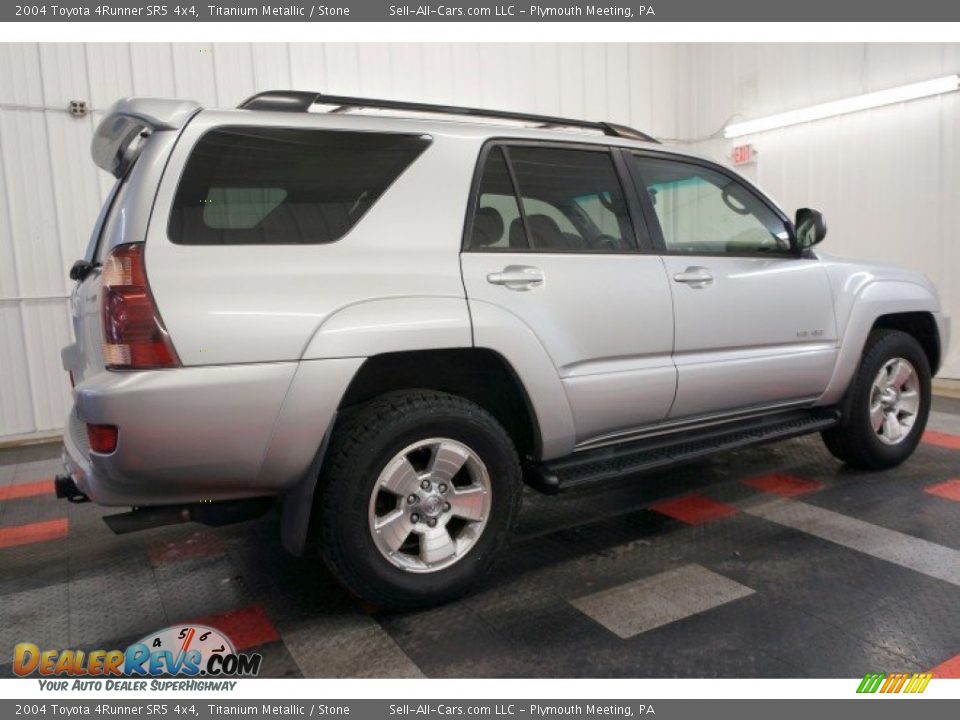 2004 Toyota 4Runner SR5 4x4 Titanium Metallic / Stone Photo #7
