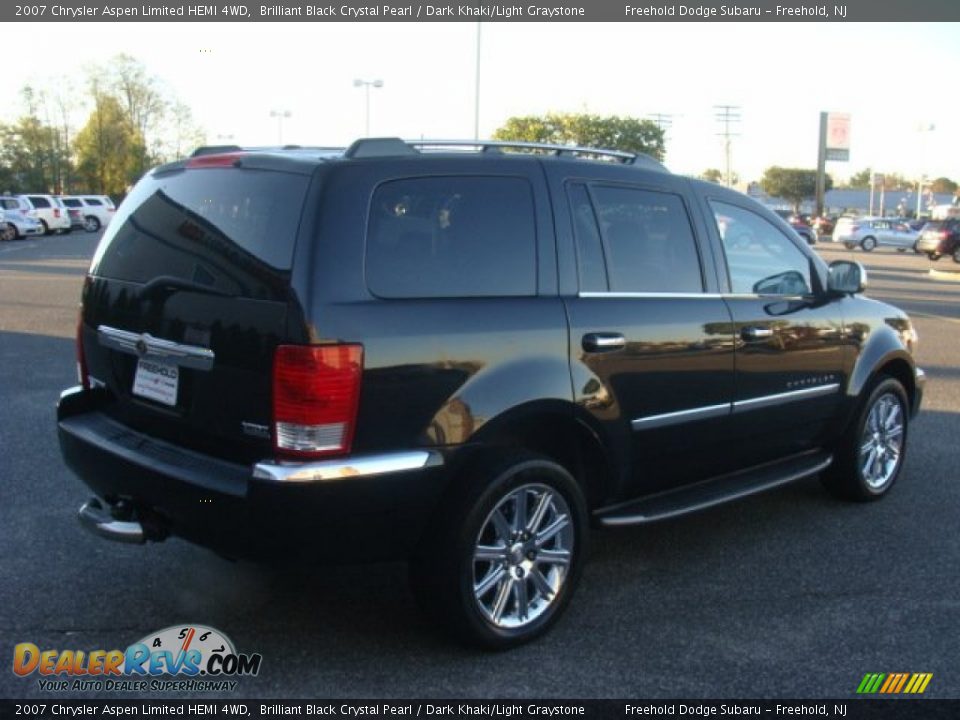 2007 Chrysler Aspen Limited HEMI 4WD Brilliant Black Crystal Pearl / Dark Khaki/Light Graystone Photo #8