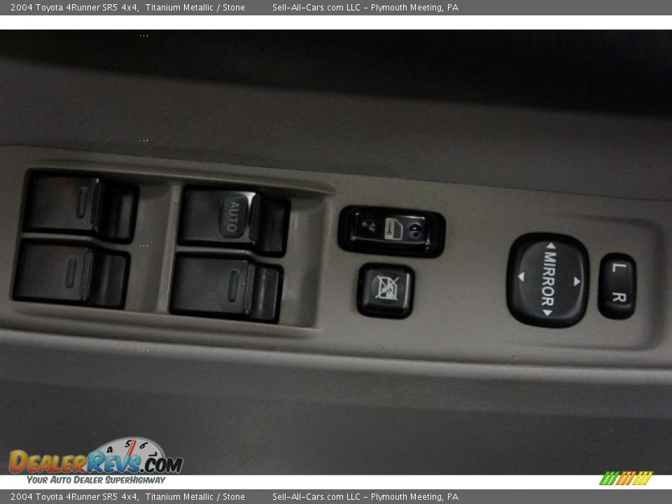 2004 Toyota 4Runner SR5 4x4 Titanium Metallic / Stone Photo #13