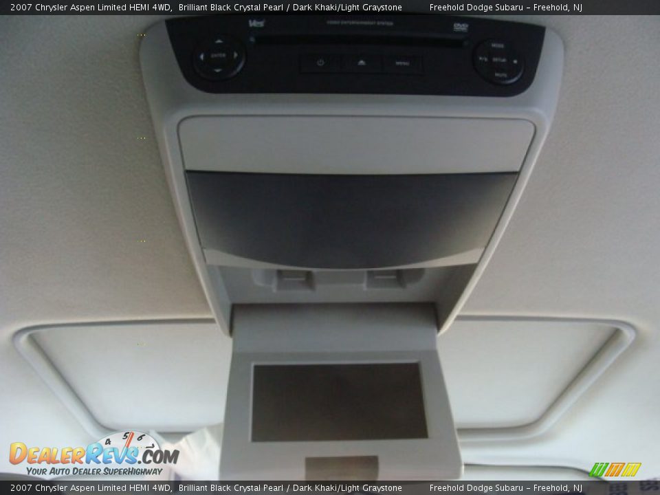 2007 Chrysler Aspen Limited HEMI 4WD Brilliant Black Crystal Pearl / Dark Khaki/Light Graystone Photo #13