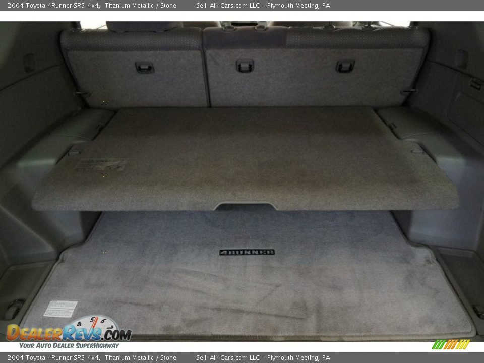 2004 Toyota 4Runner SR5 4x4 Titanium Metallic / Stone Photo #18