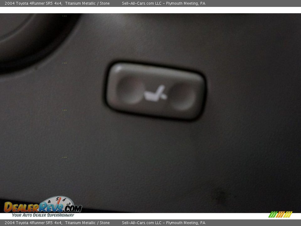 2004 Toyota 4Runner SR5 4x4 Titanium Metallic / Stone Photo #19