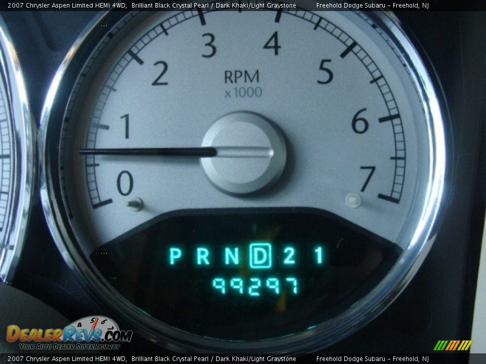 2007 Chrysler Aspen Limited HEMI 4WD Brilliant Black Crystal Pearl / Dark Khaki/Light Graystone Photo #23