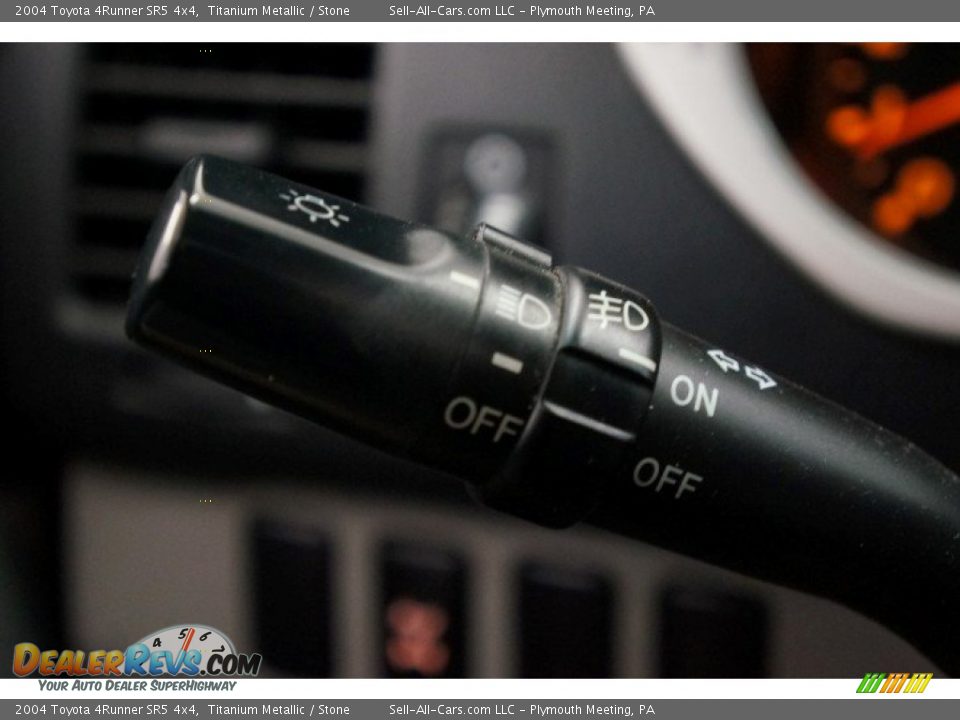 2004 Toyota 4Runner SR5 4x4 Titanium Metallic / Stone Photo #24
