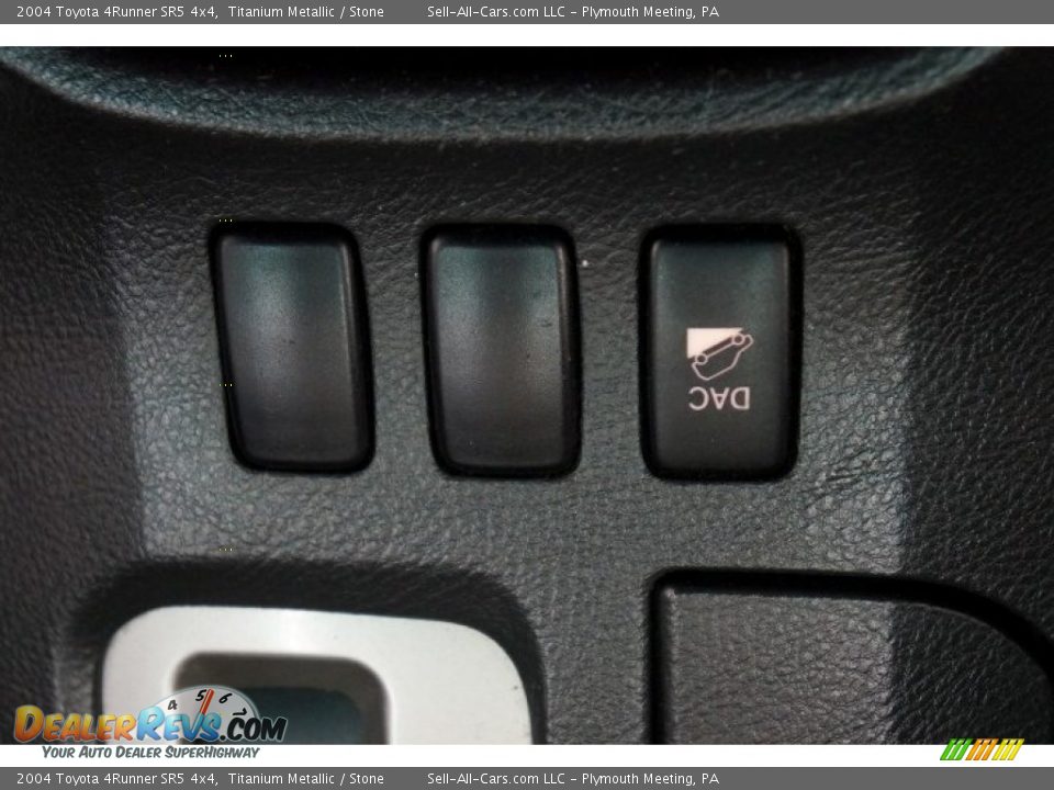 2004 Toyota 4Runner SR5 4x4 Titanium Metallic / Stone Photo #32