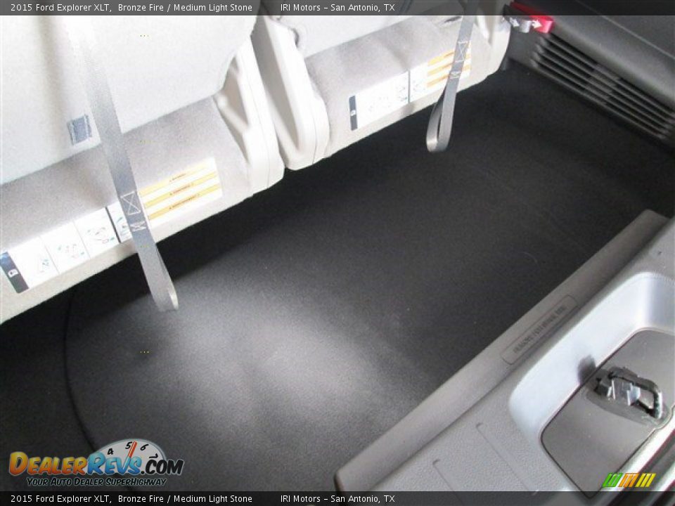 2015 Ford Explorer XLT Bronze Fire / Medium Light Stone Photo #13