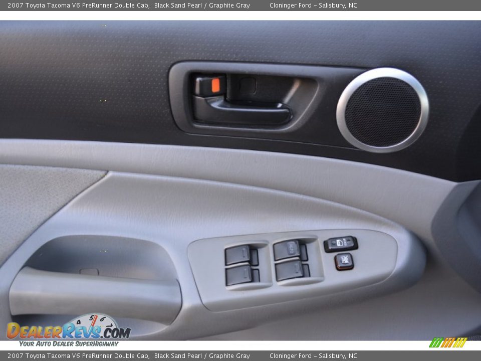 2007 Toyota Tacoma V6 PreRunner Double Cab Black Sand Pearl / Graphite Gray Photo #8