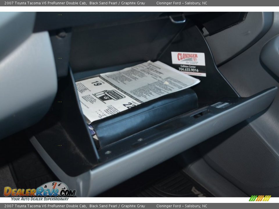 2007 Toyota Tacoma V6 PreRunner Double Cab Black Sand Pearl / Graphite Gray Photo #26