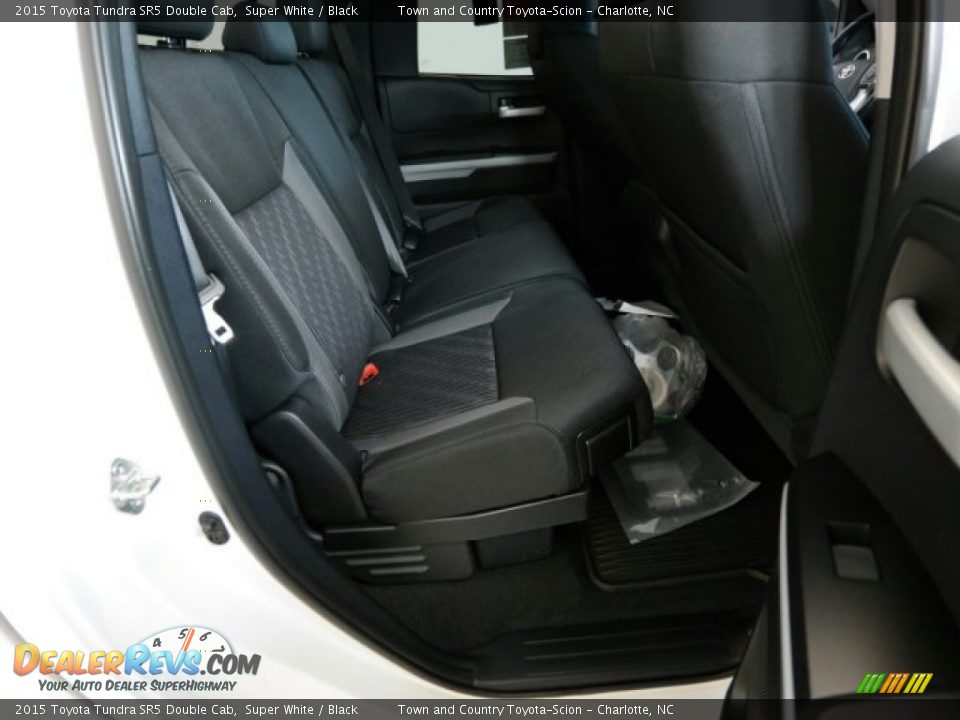 2015 Toyota Tundra SR5 Double Cab Super White / Black Photo #8