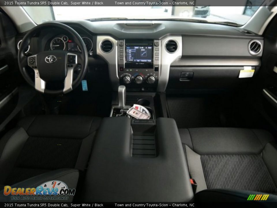2015 Toyota Tundra SR5 Double Cab Super White / Black Photo #11