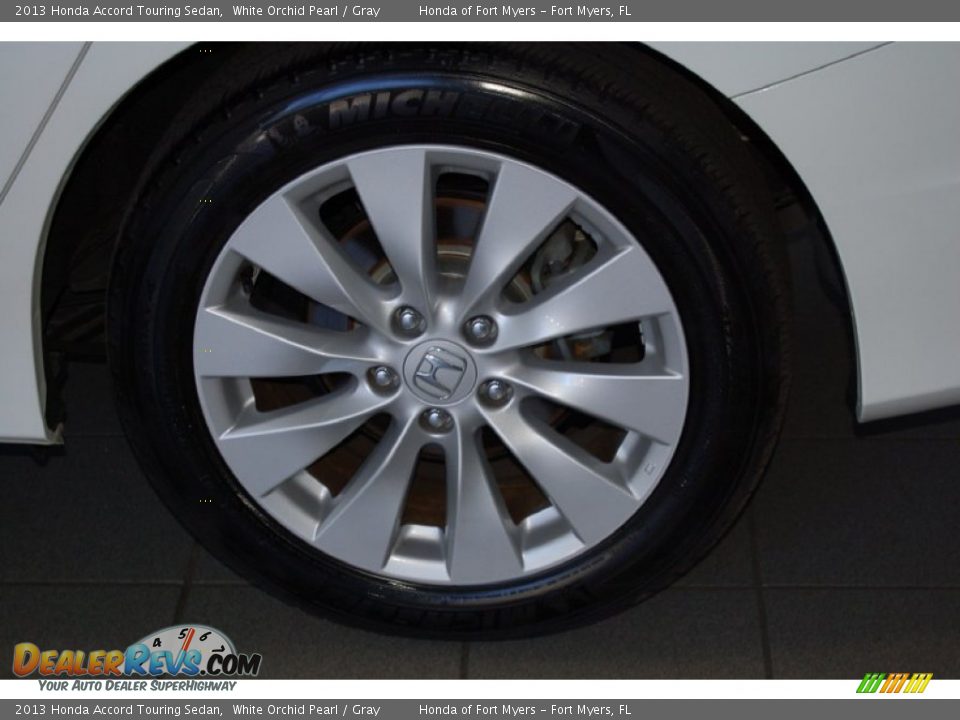 2013 Honda Accord Touring Sedan White Orchid Pearl / Gray Photo #10