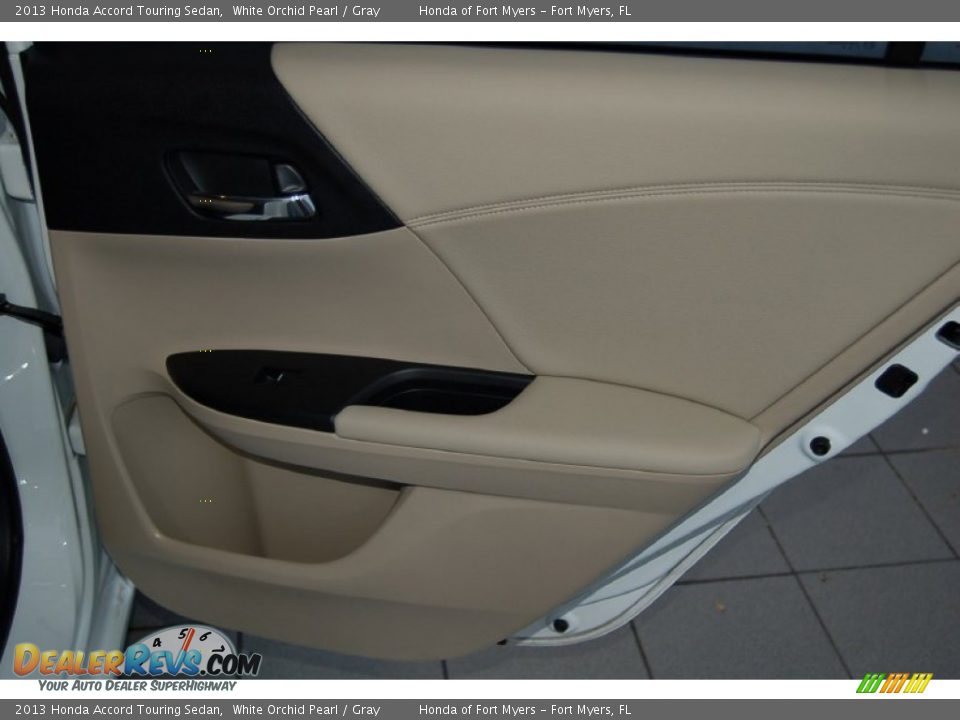 2013 Honda Accord Touring Sedan White Orchid Pearl / Gray Photo #36