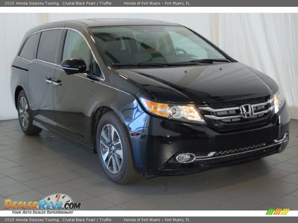 Front 3/4 View of 2015 Honda Odyssey Touring Photo #2
