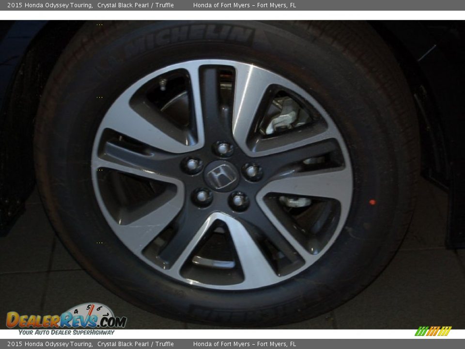 2015 Honda Odyssey Touring Crystal Black Pearl / Truffle Photo #4
