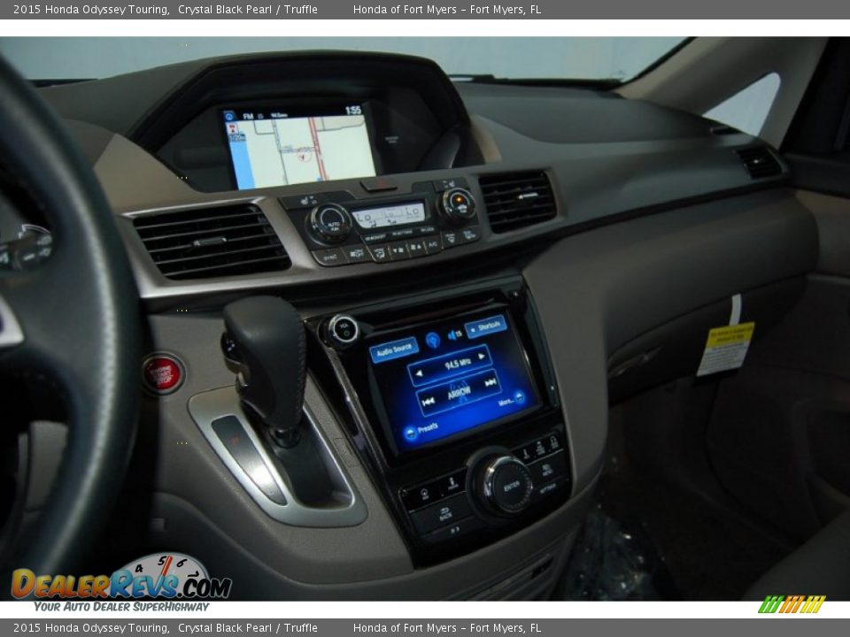 2015 Honda Odyssey Touring Crystal Black Pearl / Truffle Photo #14
