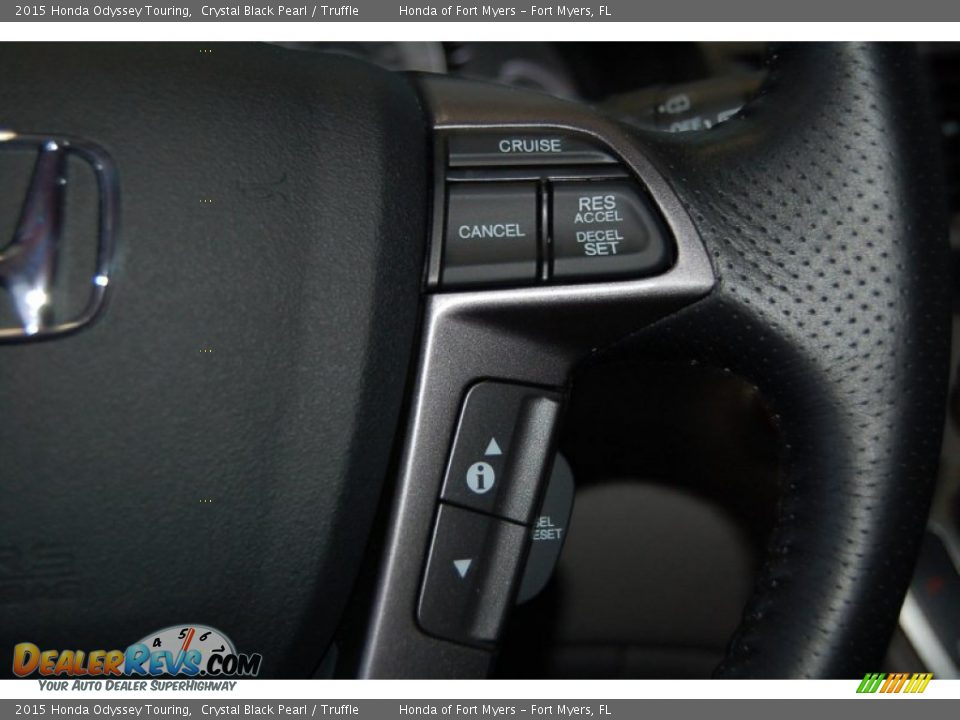 2015 Honda Odyssey Touring Crystal Black Pearl / Truffle Photo #22
