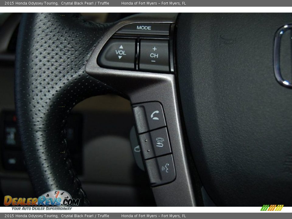 2015 Honda Odyssey Touring Crystal Black Pearl / Truffle Photo #23