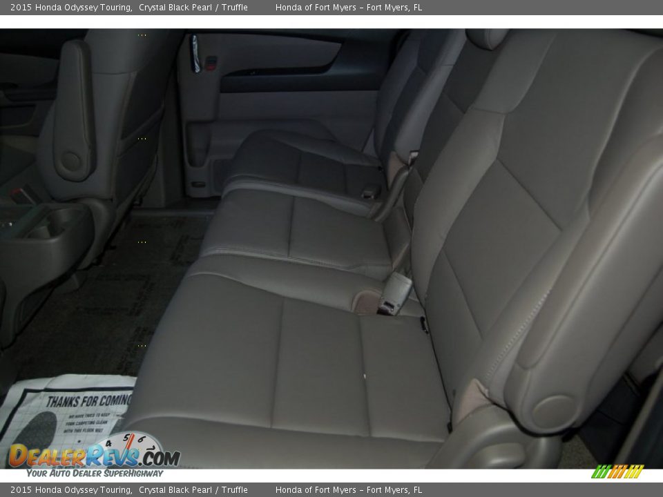 2015 Honda Odyssey Touring Crystal Black Pearl / Truffle Photo #25