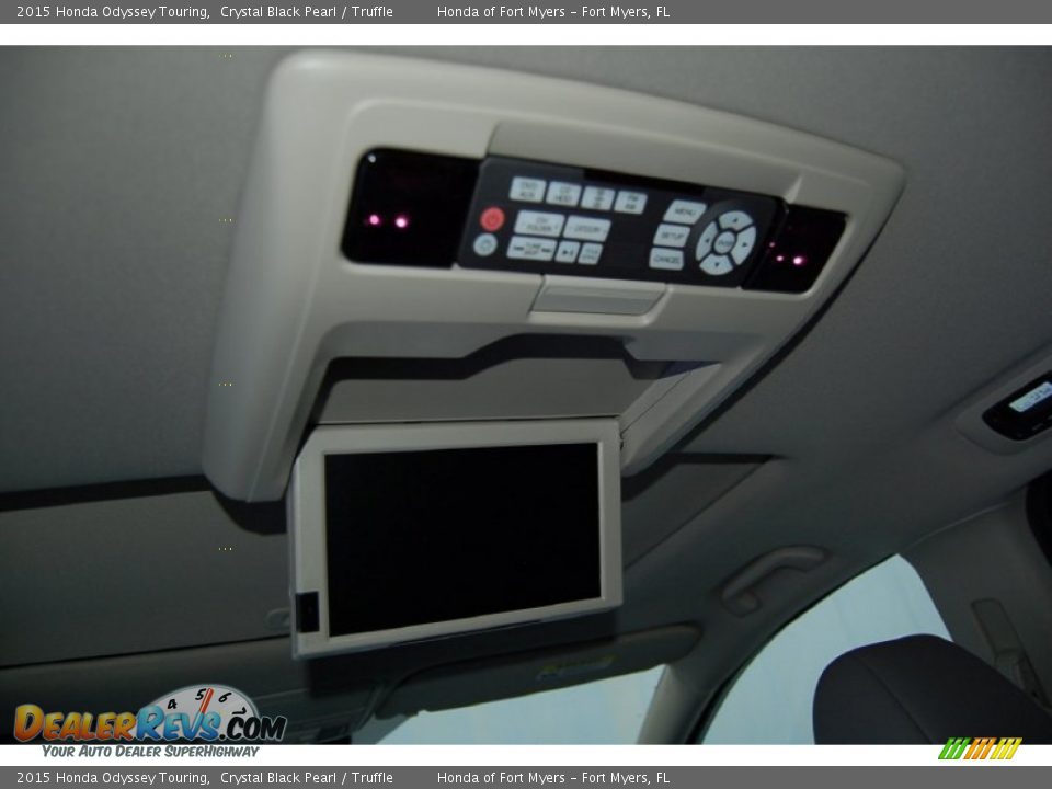 2015 Honda Odyssey Touring Crystal Black Pearl / Truffle Photo #26