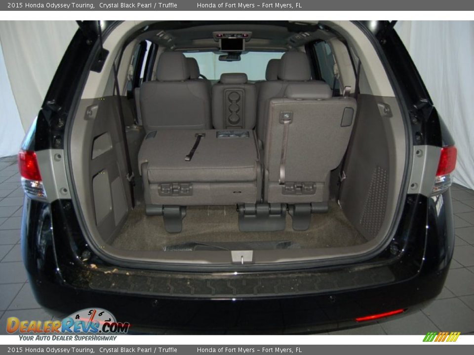 2015 Honda Odyssey Touring Crystal Black Pearl / Truffle Photo #27