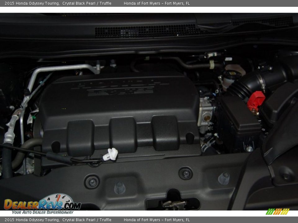 2015 Honda Odyssey Touring Crystal Black Pearl / Truffle Photo #30