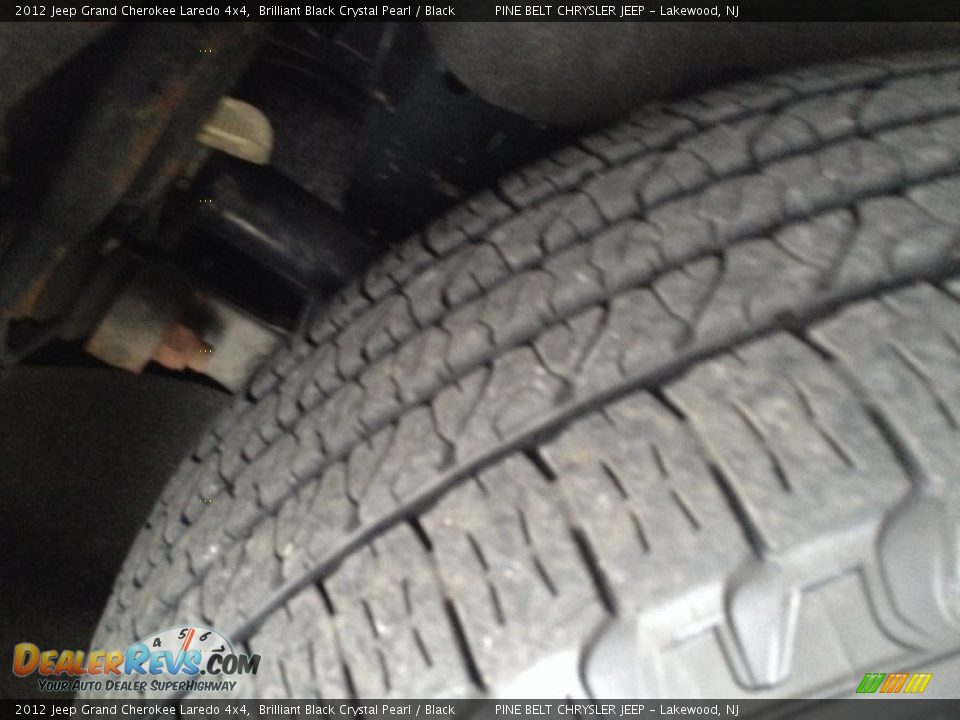 2012 Jeep Grand Cherokee Laredo 4x4 Brilliant Black Crystal Pearl / Black Photo #21