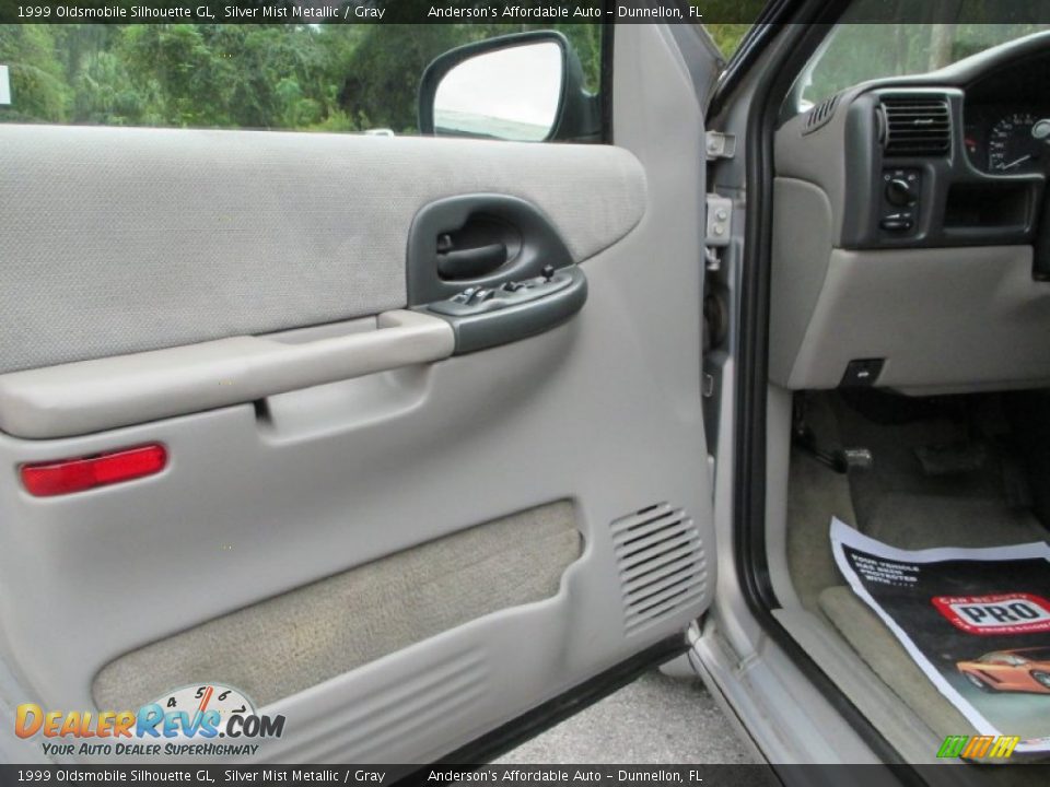 1999 Oldsmobile Silhouette GL Silver Mist Metallic / Gray Photo #9