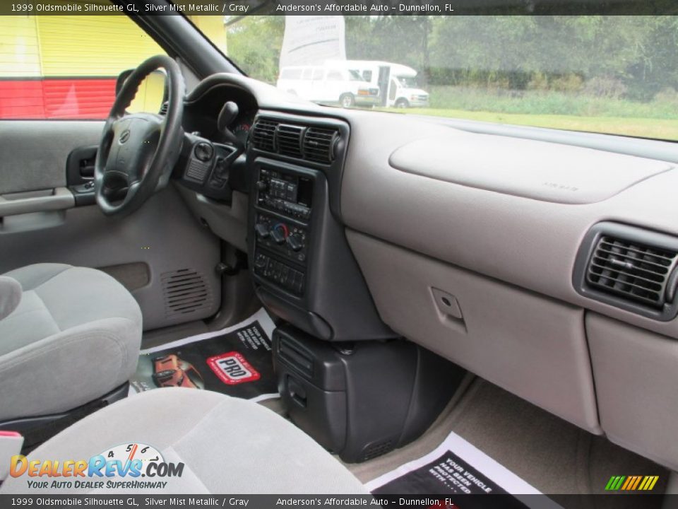 1999 Oldsmobile Silhouette GL Silver Mist Metallic / Gray Photo #15