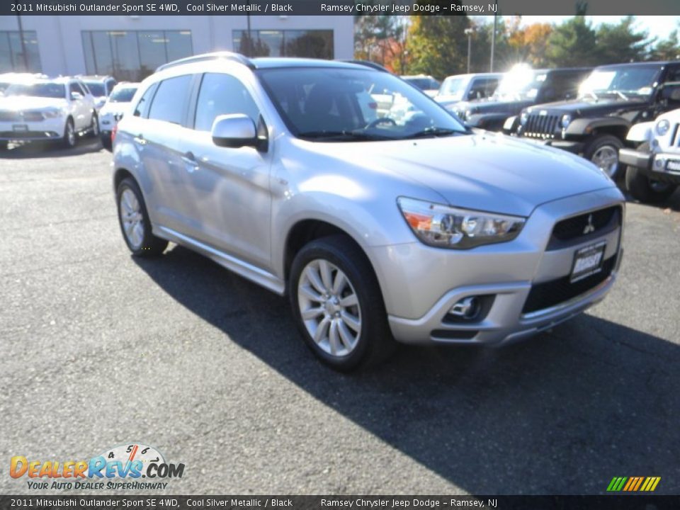 2011 Mitsubishi Outlander Sport SE 4WD Cool Silver Metallic / Black Photo #4